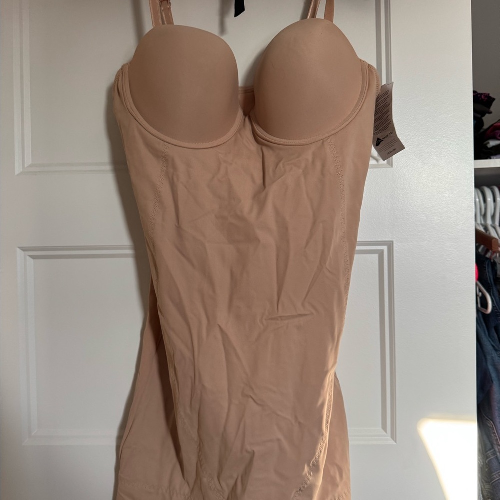 La Vie En Rose Peach Shapewear Slip